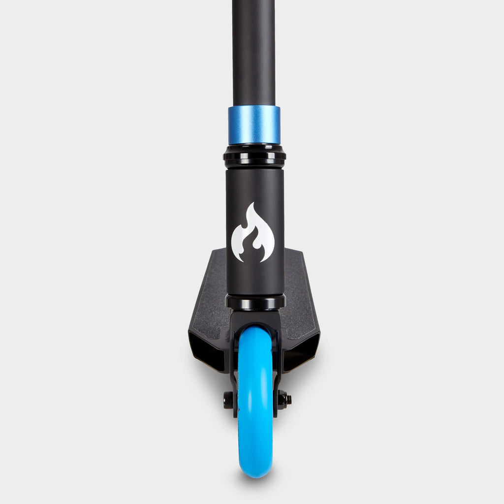 Base Stunt Scooter: Black & Blue