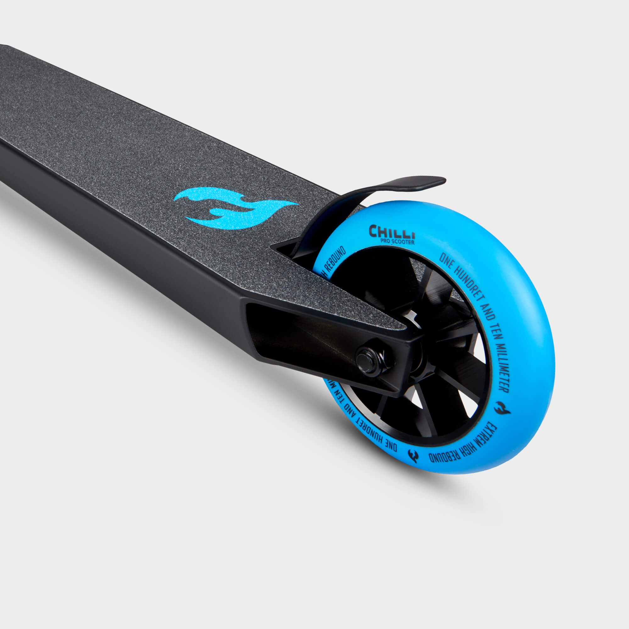 Base Stunt Scooter: Black & Blue