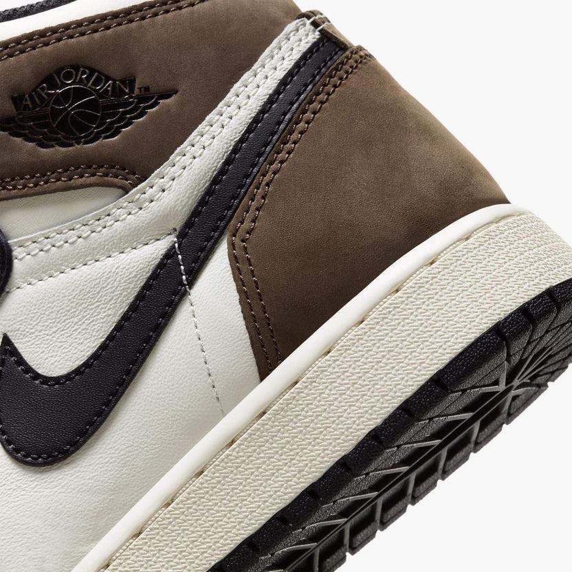 Jordan 1 Retro High 'Dark Mocha'
